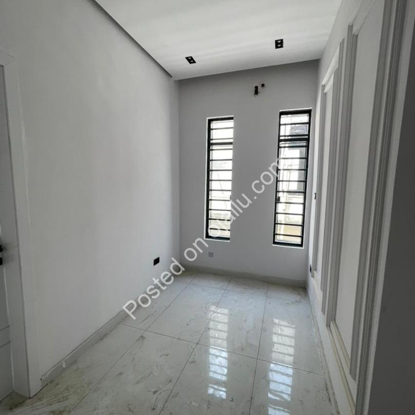 Exquisite 4-Bed Duplex in Prime Ikota Lekki