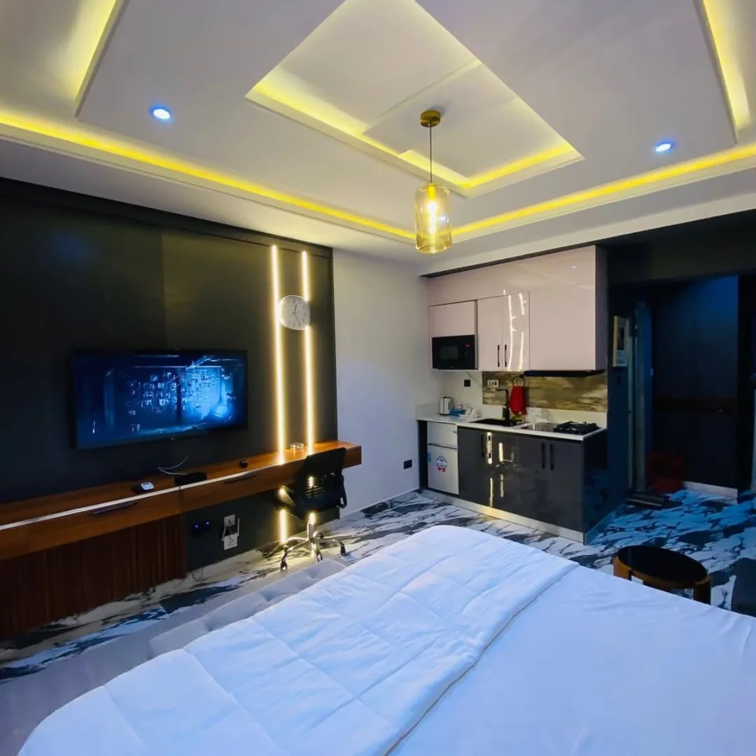 Secluded Studio Sanctuary with 24/7 Power & Netflix