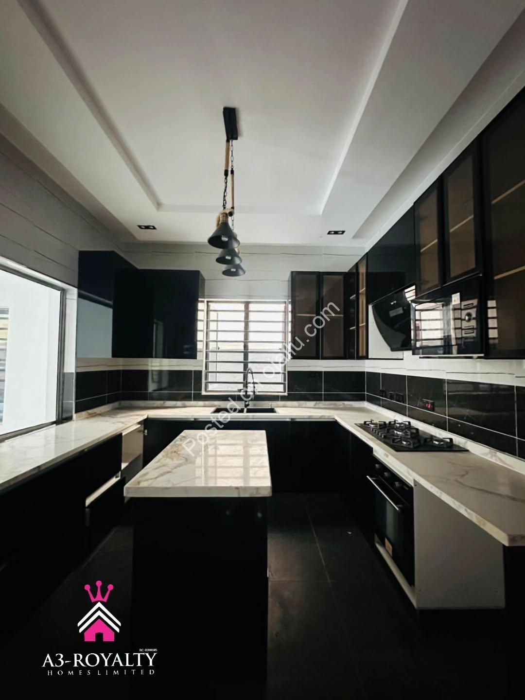 Move-In Ready 5-Bed Duplex in Gated Lekki Estate