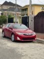 Luxury 2012 Camry XLE: Pristine & Powerful
