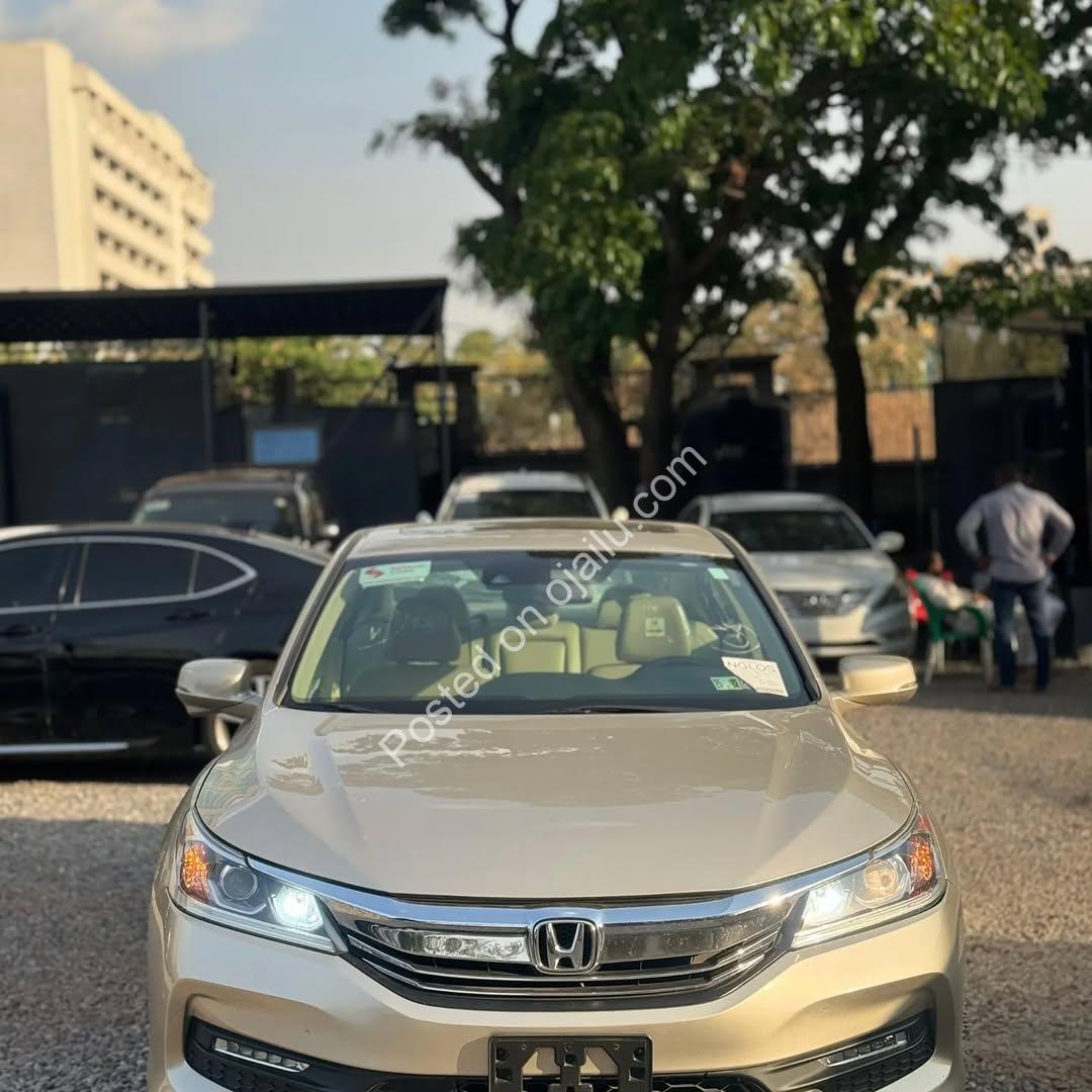 Luxury V6 Power, Duty Paid: Your 2016 Honda Awaits