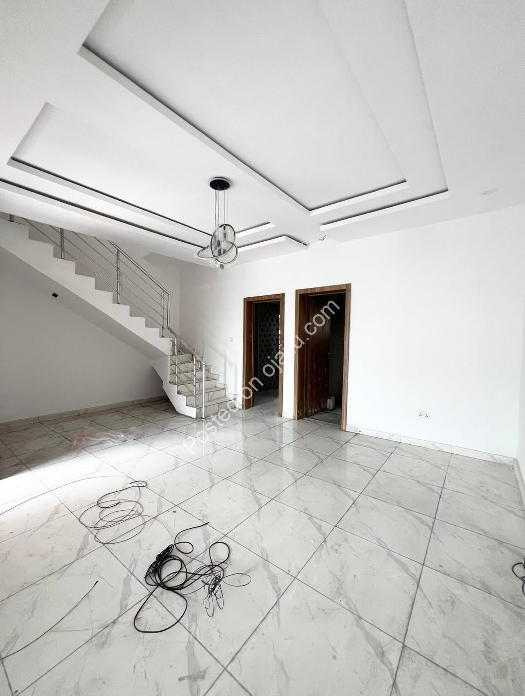 Dream Home Alert: 4-Bed Duplex with Jacuzzi in Lekki