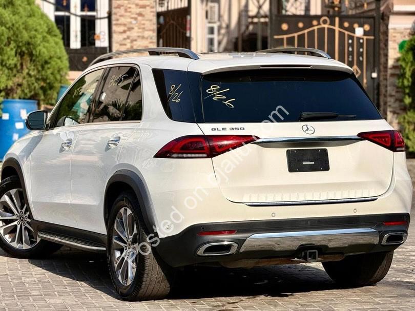 Fully Loaded 2016 GLC300 4MATIC: Luxury & Tech