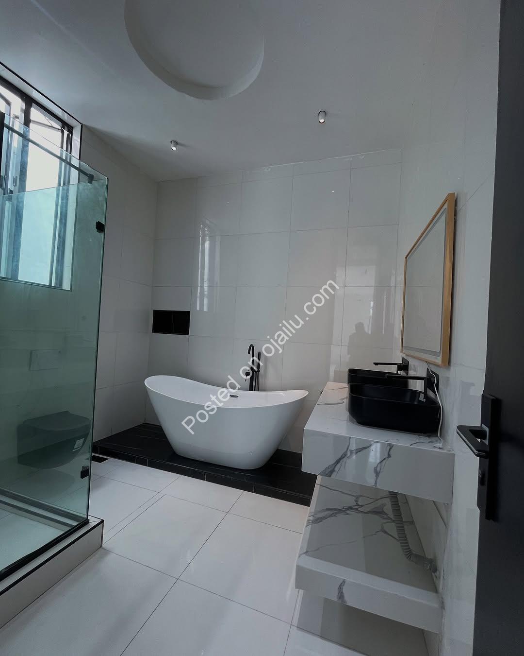 5-Bedroom Haven in Chevron: Luxury Living Awaits