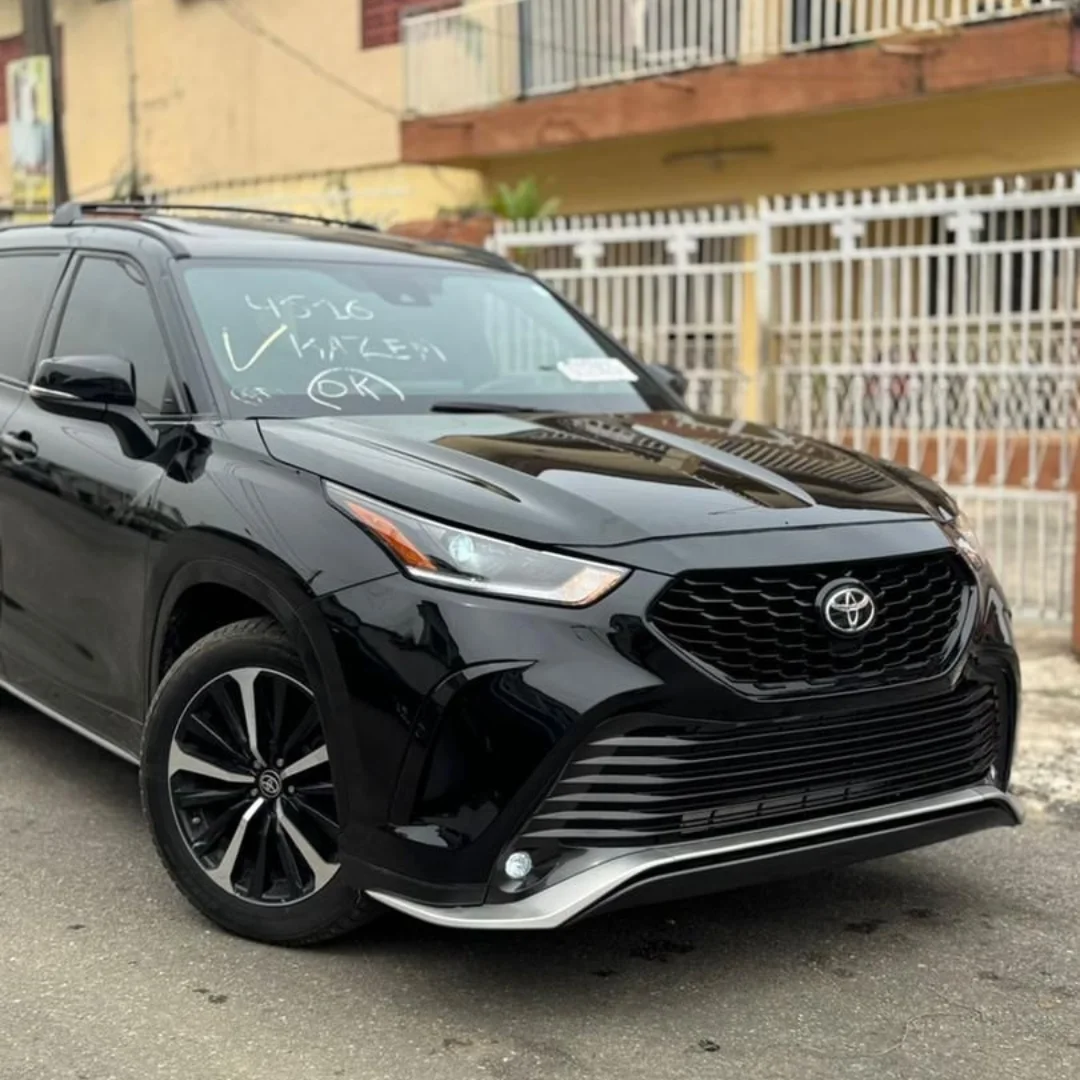 Pristine 2021 Highlander XSE: Luxury & Tech, Urgent Sale