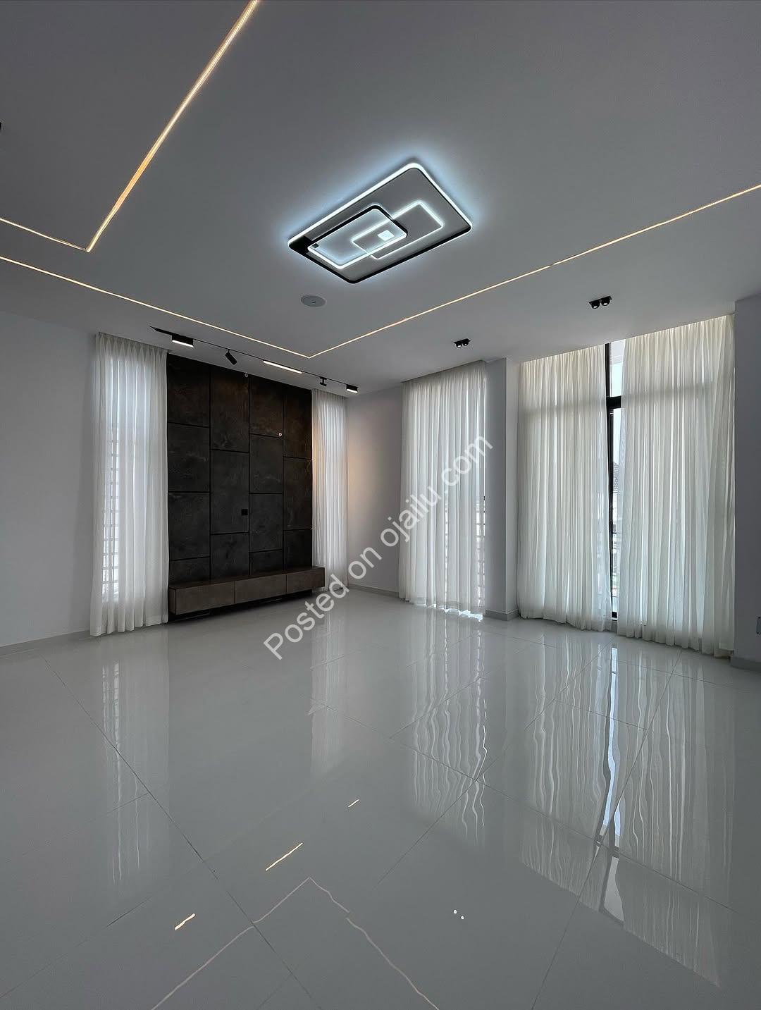 Lekki’s Modern 5-Bed Dulex with Pool & Views