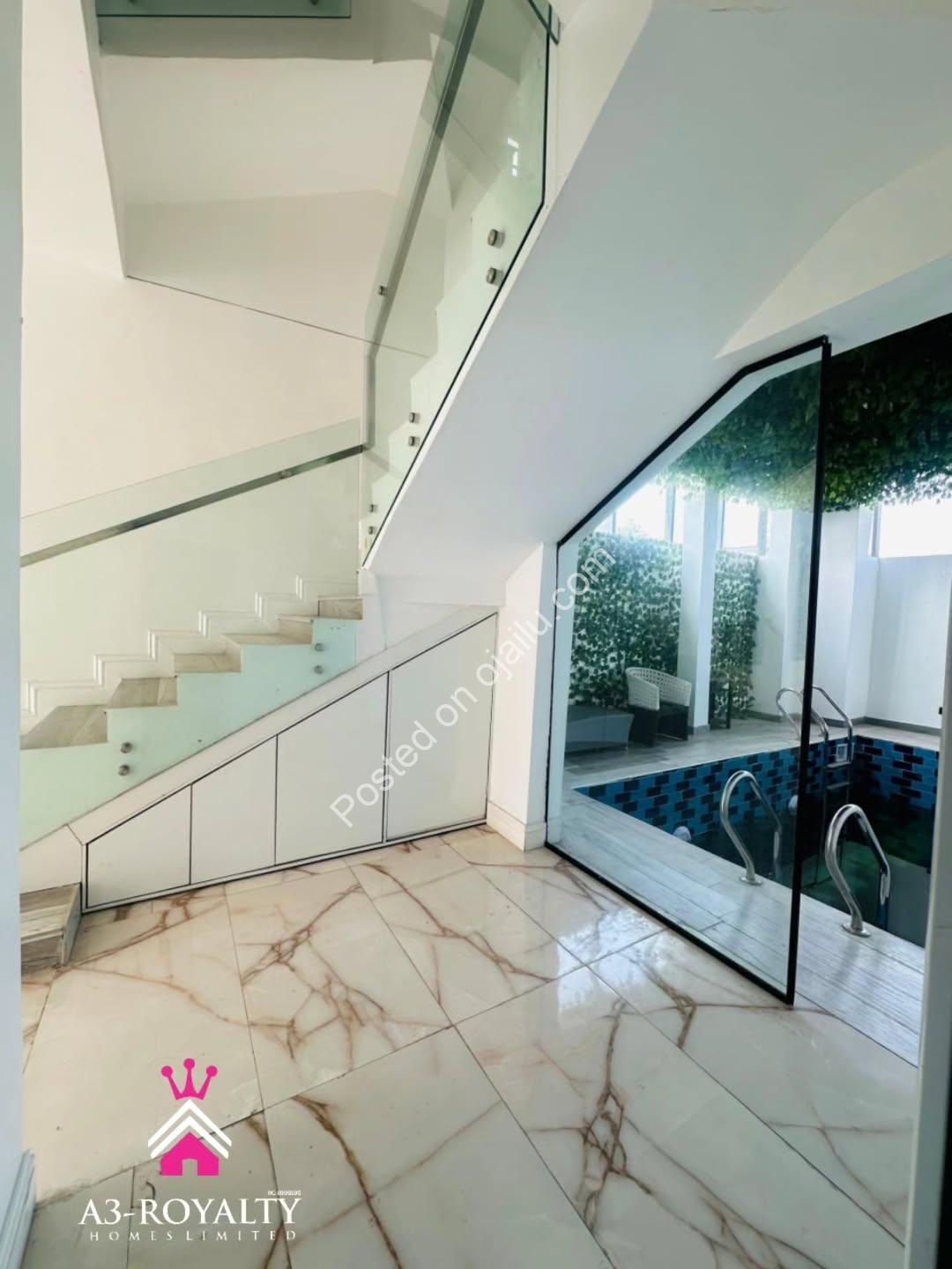 Luxury 5-Bed Duplex with Pool in Chevron Lekki