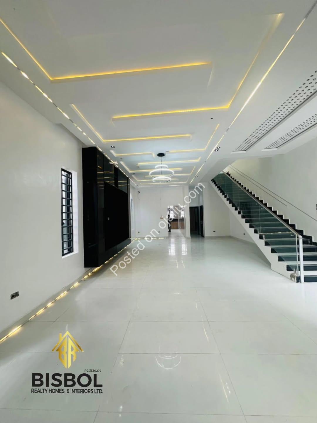 Move-In Ready 5BR Duplex in Gated Lekki Estate