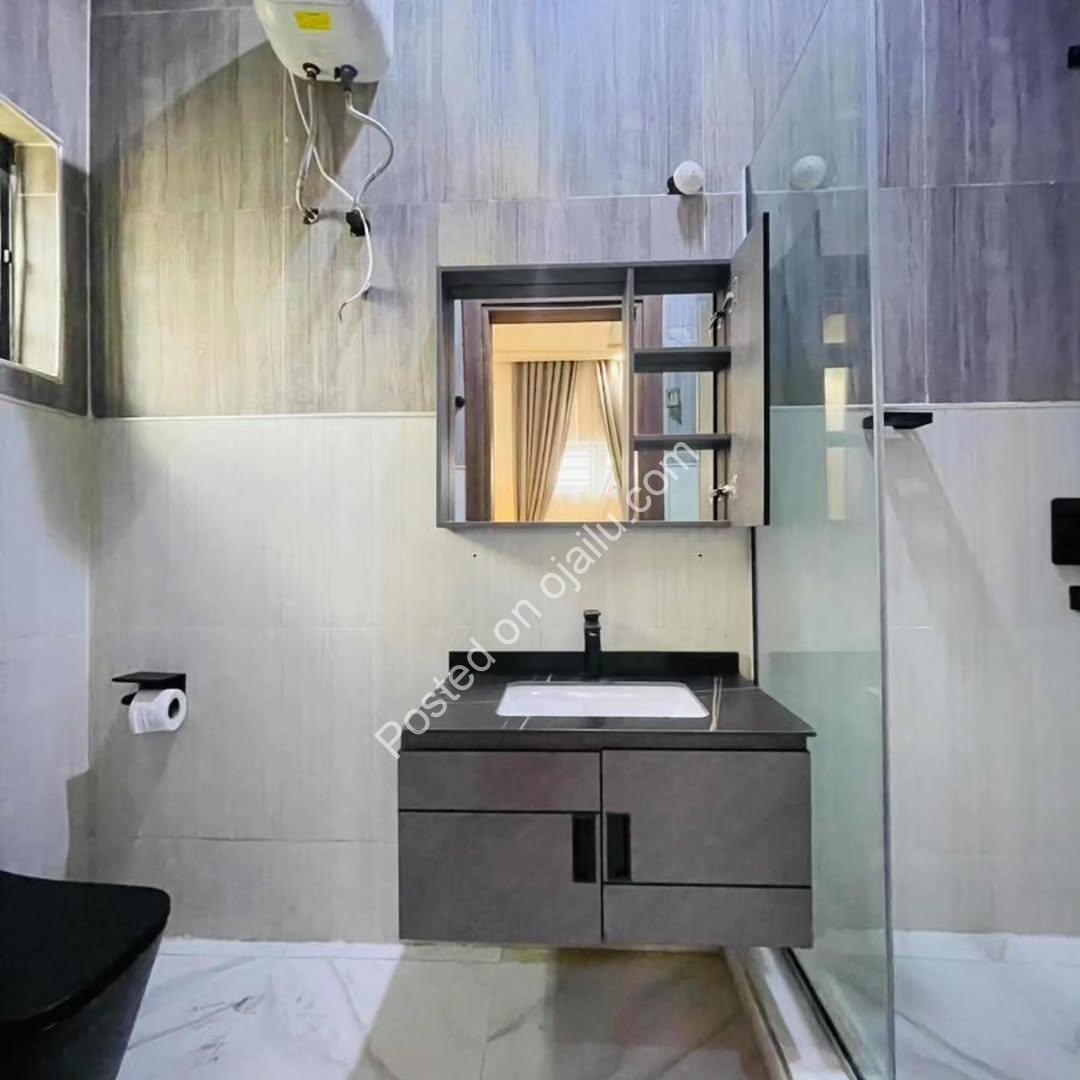 Chevron Lekki 4-Bed Terrace Duplex | Premium Finishes