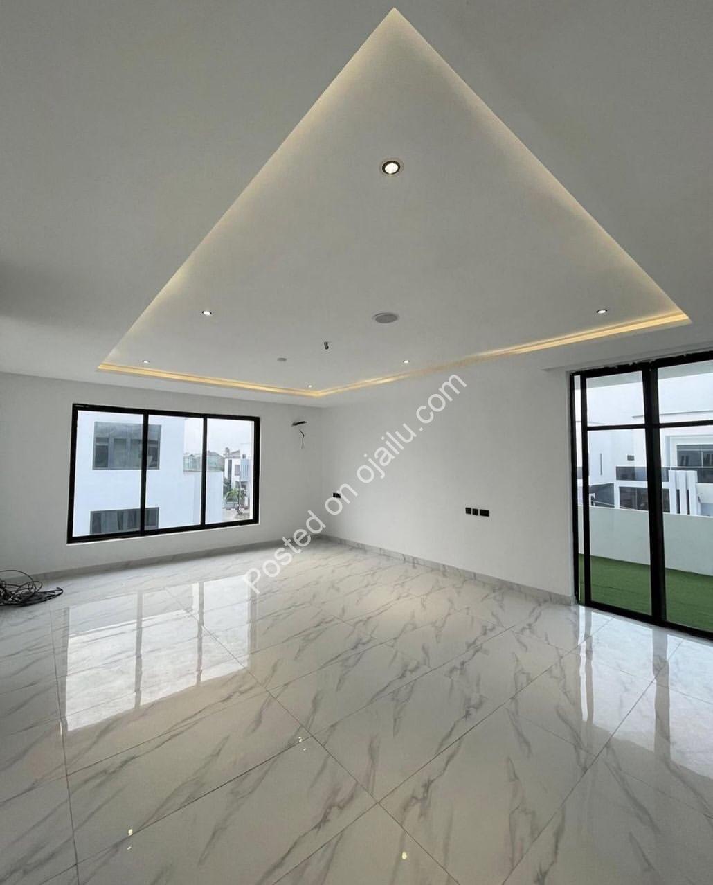 Opulent 5-Bed Duplex with Pool & Cinema in Lekki