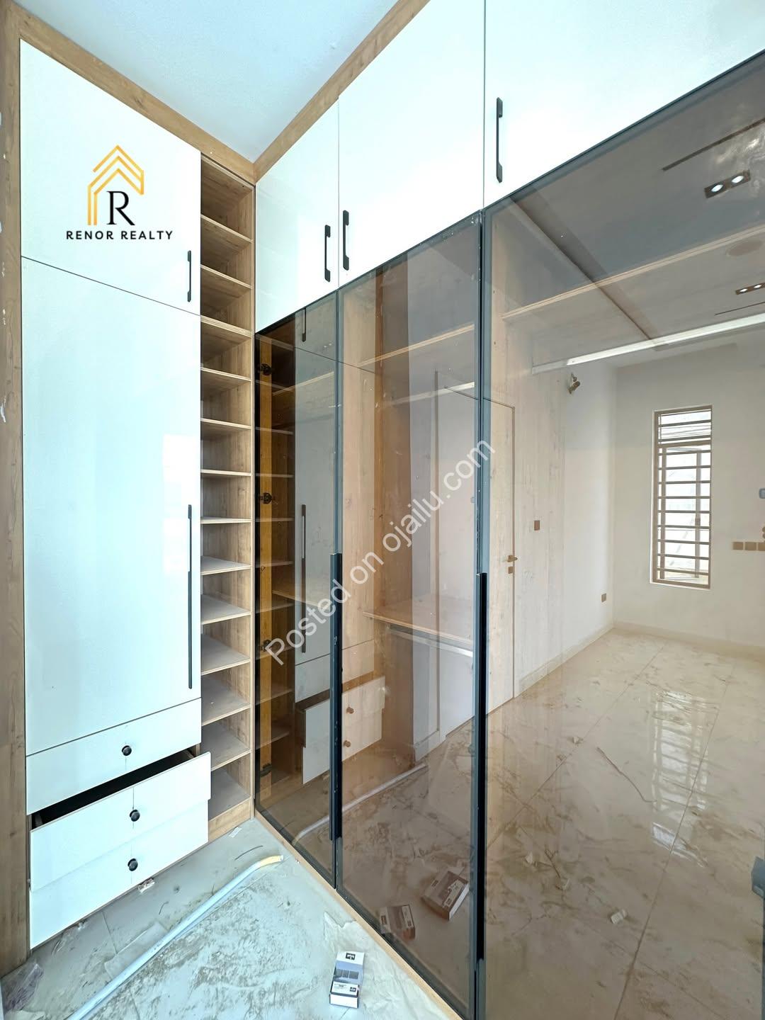 Exclusive 4-Bedroom Duplex with Pool & Gym in Secure Lekki Estate