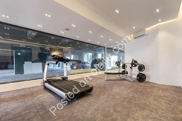 Studio Bliss: Power, Gym & 24/7 Luxury