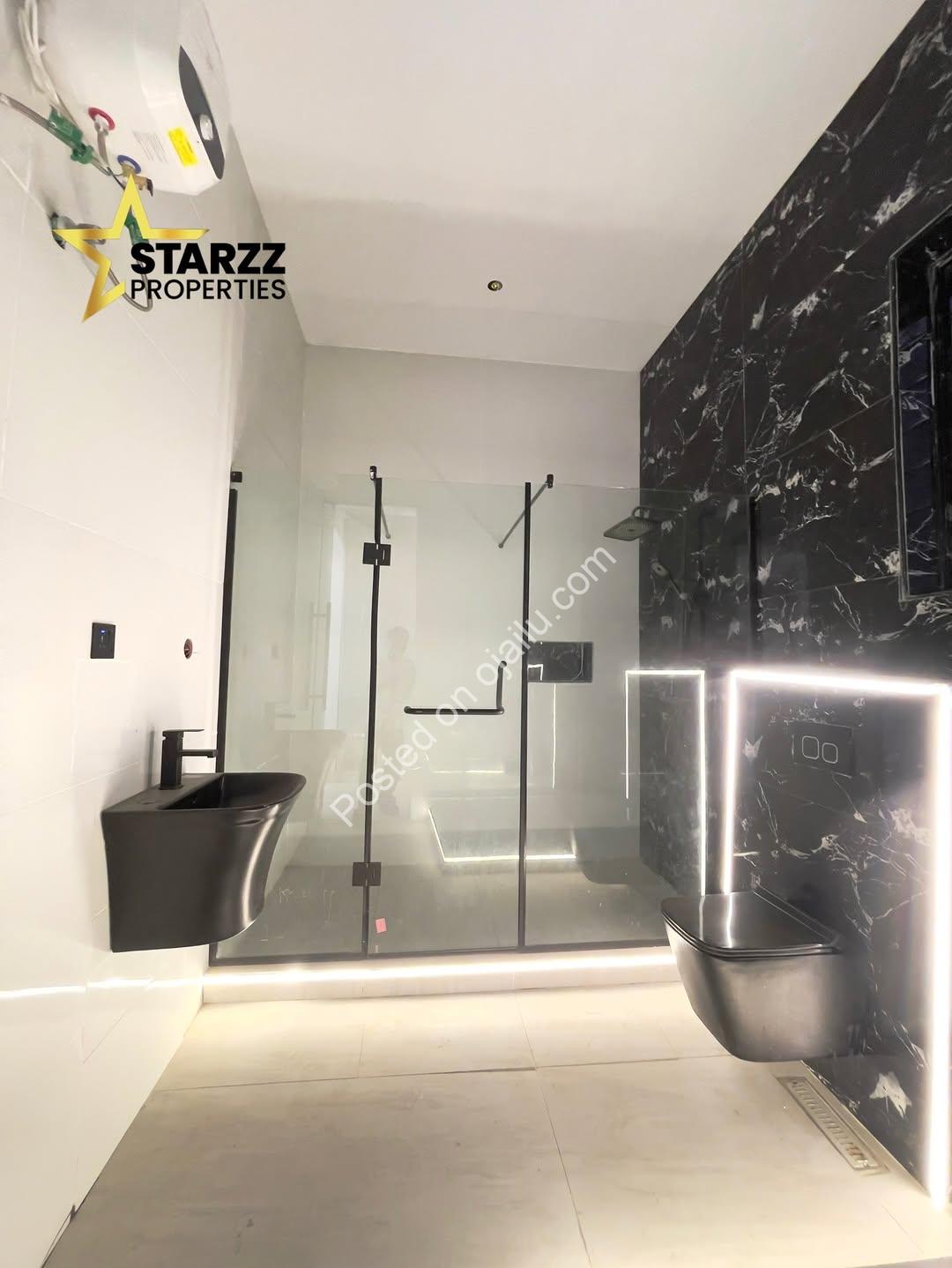 Lagos Luxury: 5-Bed Duplex with Resort-Style Pool