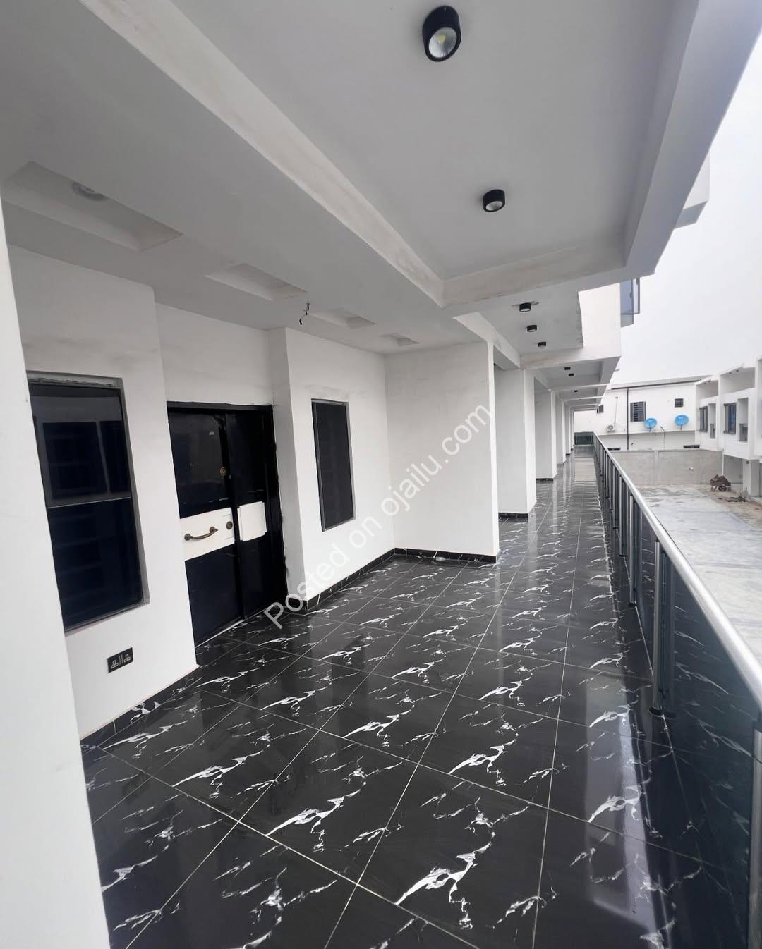 Spacious 3-Bed Maisonette with BQ in Prime Lekki