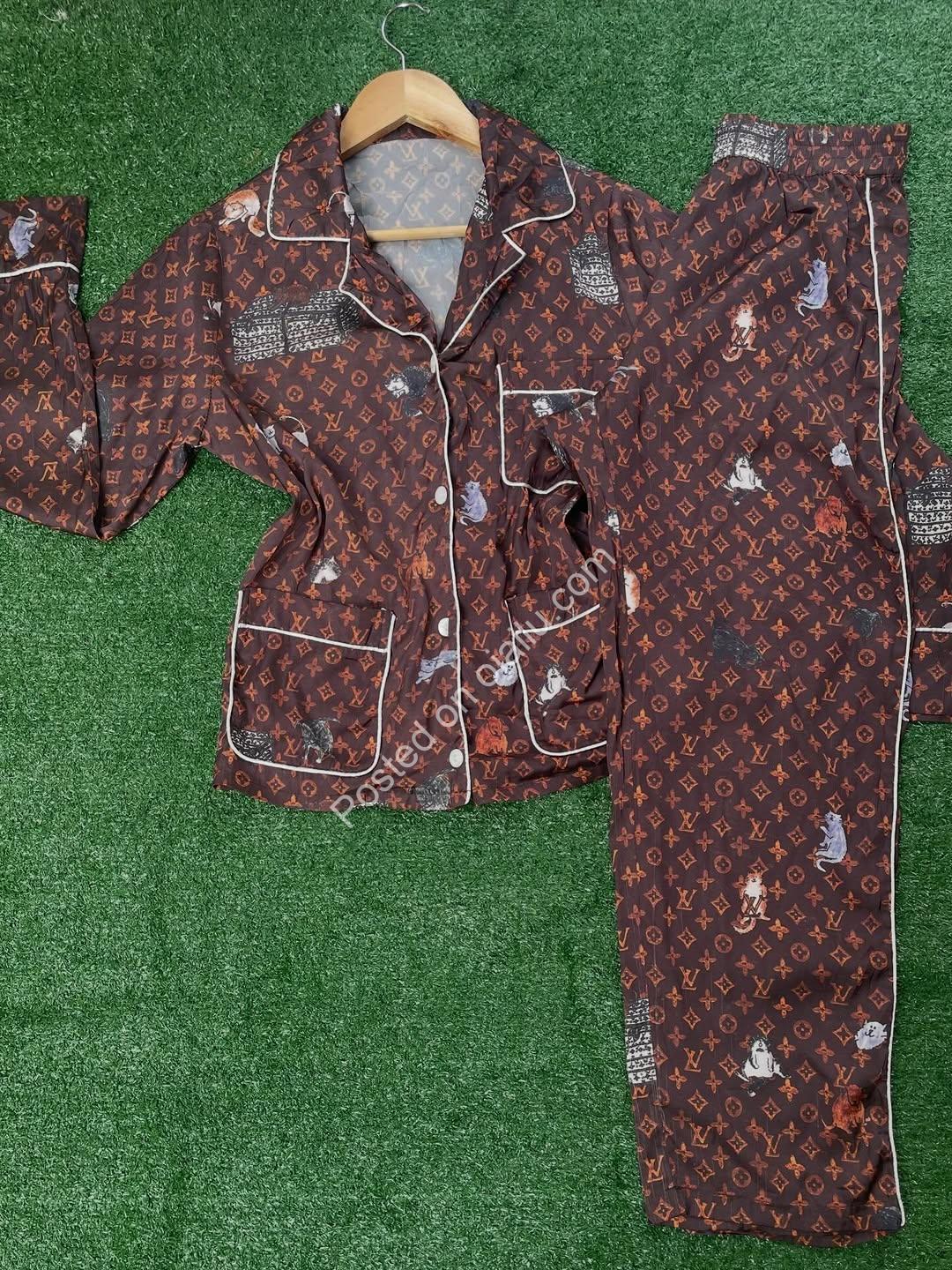 Exquisite 10-Piece Wardrobe Collection: Elevate Your Style