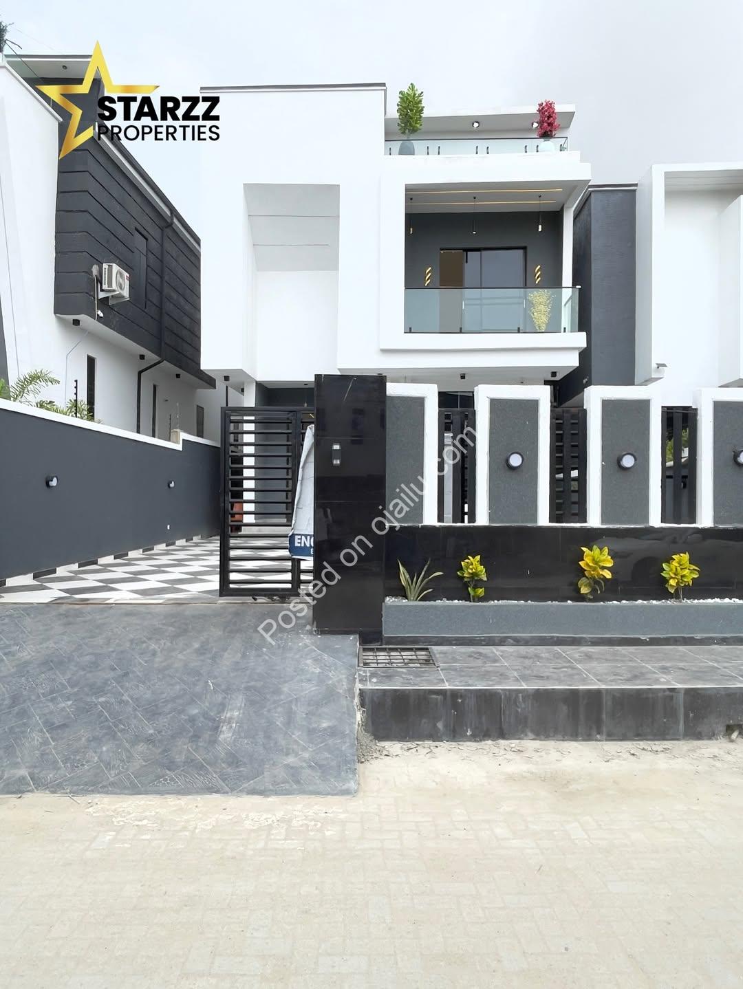 Lagos Luxury: 5-Bed Duplex with Resort-Style Pool