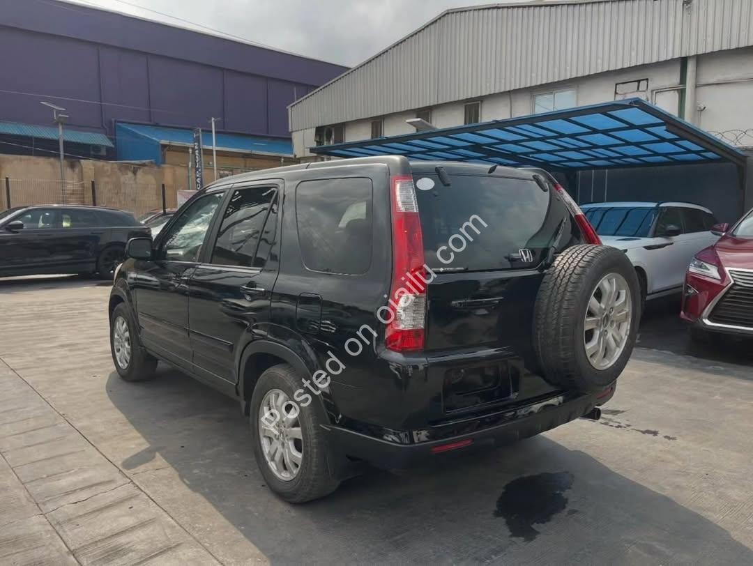 2005 Honda CR-V: Reliable & Ready, Lagos-Registered