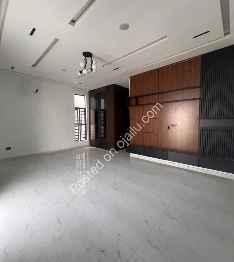 Lekki’s Grand 5-Bed Duplex with Resort-Style Pool