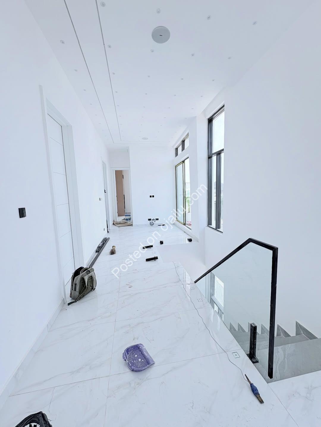 Lekki’s Finest: 2-Bedroom Haven with Balcony Bliss