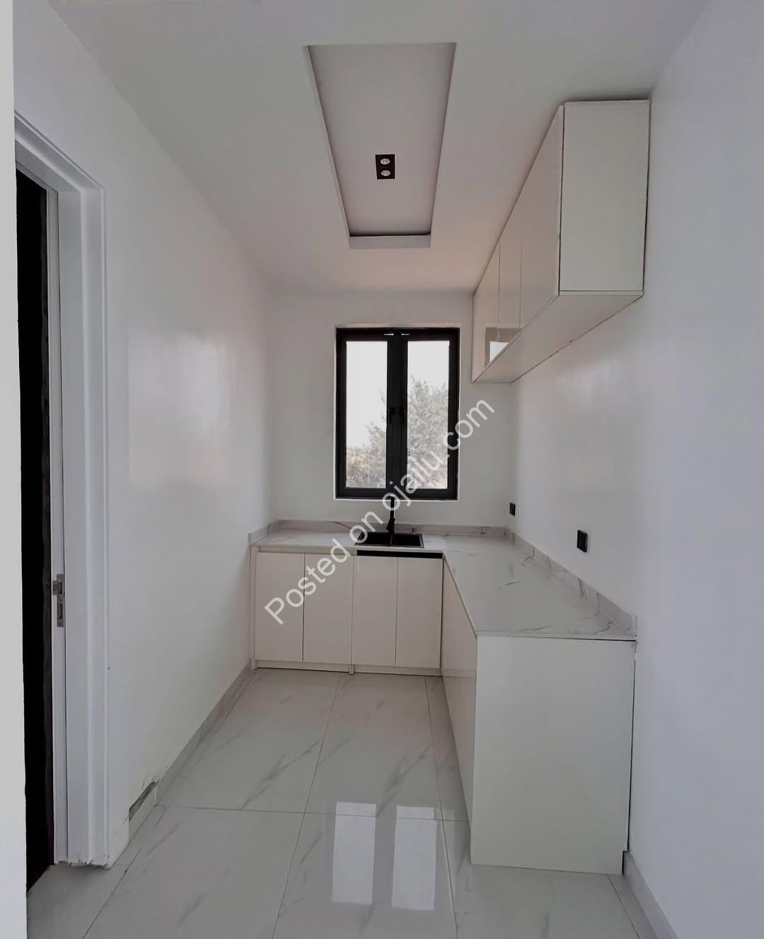 Dream Home with Pool, Cinema & Rooftop Terrace