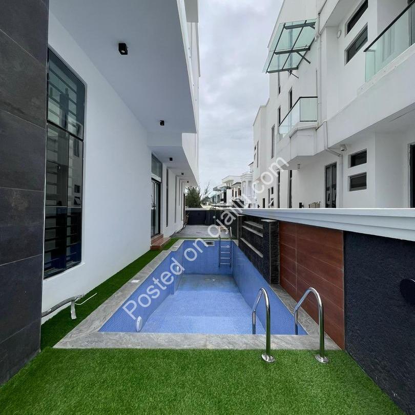 Exquisite 5-Bed Lekki Duplex with Cinema & Pool