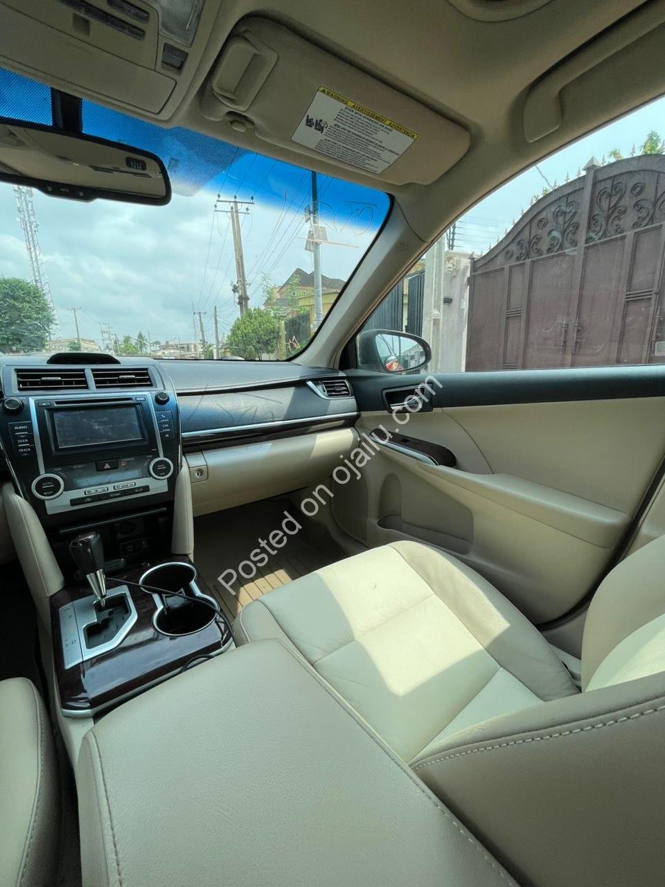 Spacious 2014 Sienna: Family Luxury, ₦22.5M