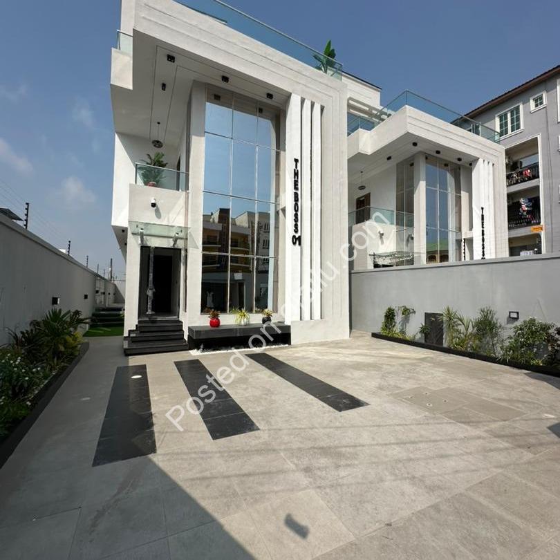 Exclusive Lekki Phase 1 Duplex with Rooftop & Cinema