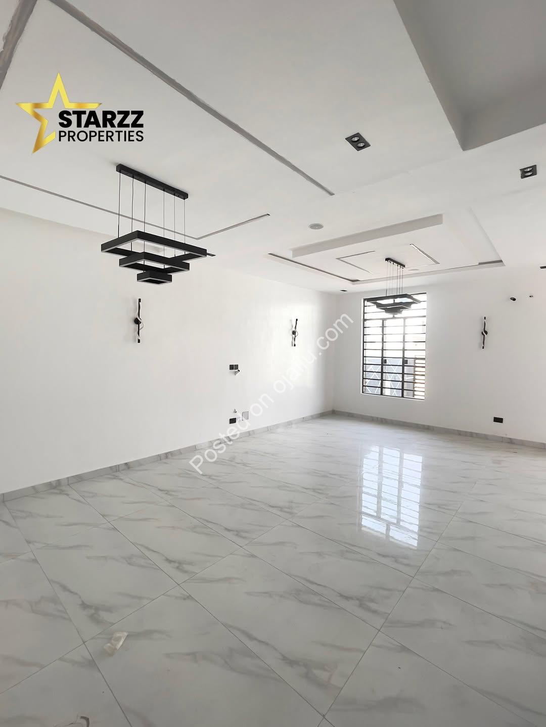 Brand New Chevron Haven: 4-Bed Ensuite Duplex with Luxury Finishes