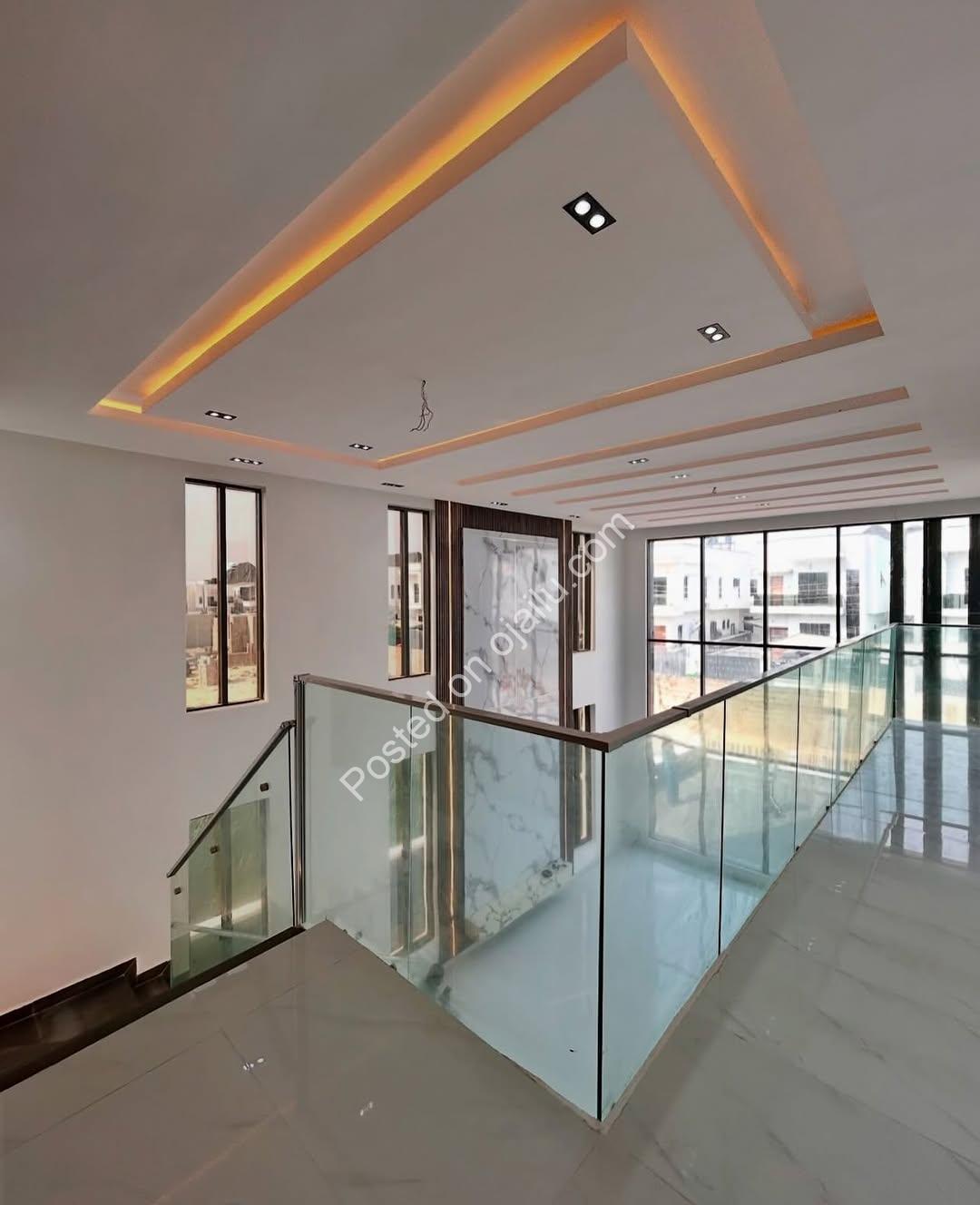 Dream Home with Pool, Cinema & Rooftop Terrace