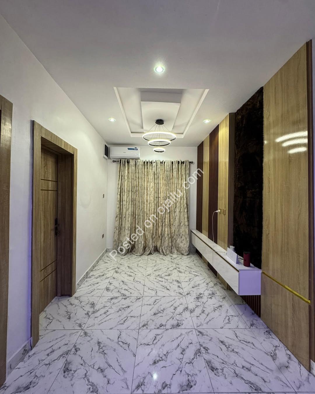 Spacious 3-Bedroom Duplex with BQ in Prime Lekki