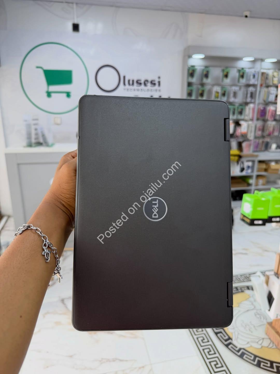 Premium Dell 2-in-1 Touchscreen Laptop – Fast & Versatile