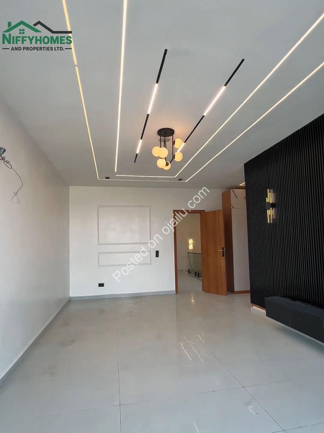 Exquisite 5-Bed Duplex with Pool in Ikota GRA