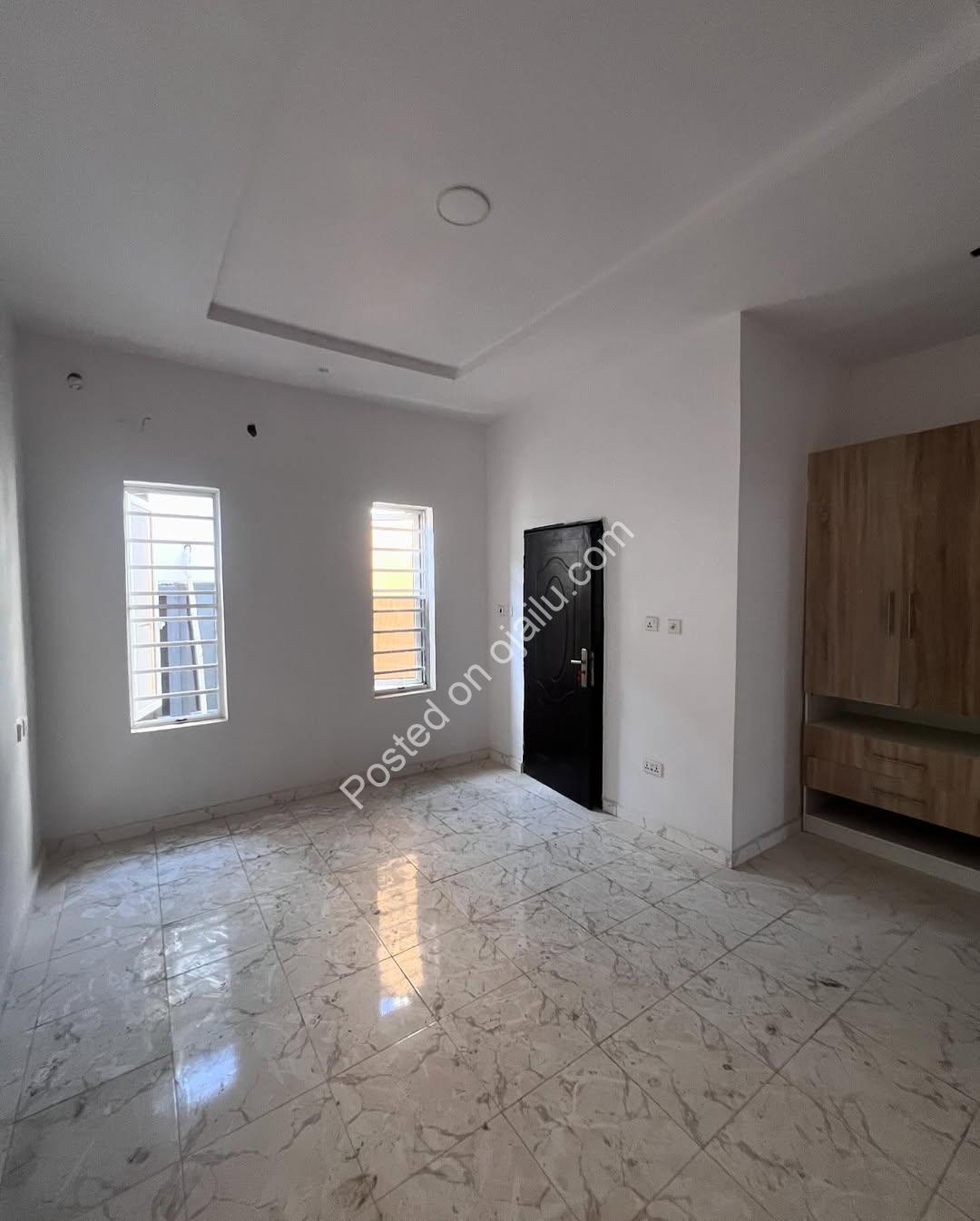 Ikota Gem: 3-Bed Terrace Duplex with En-Suite Luxury