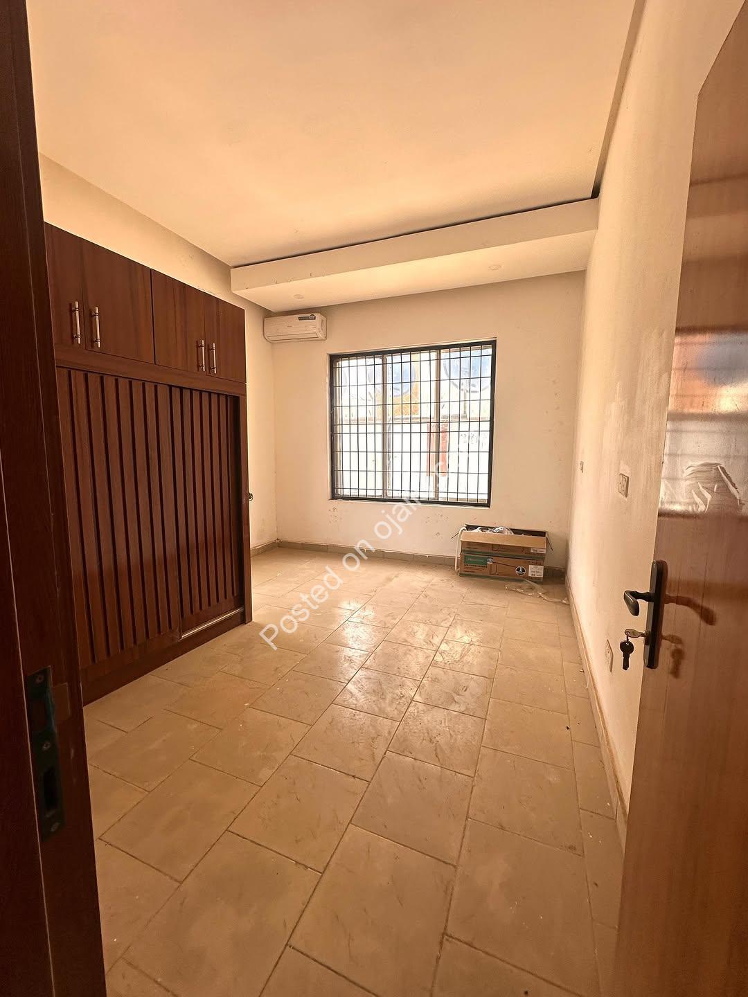 Prime 3-Bed Serviced Apartments in Jahi