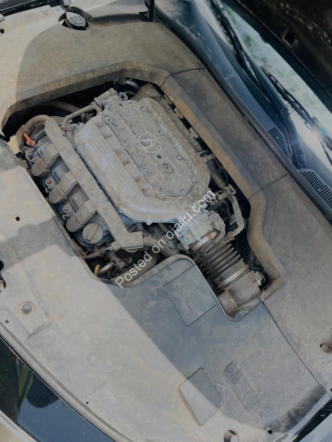 Luxury Lexus ES350: Keyless, Sunroof, Smooth Drive