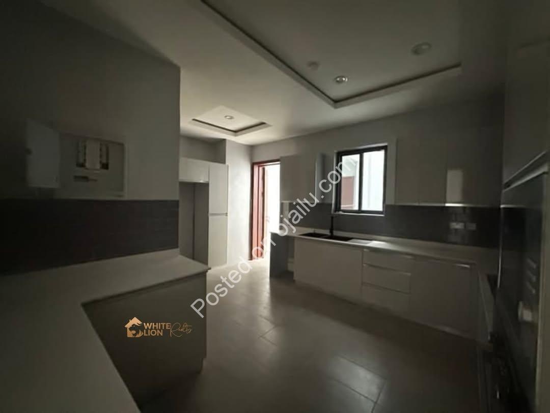 Lekki’s Finest 4-Bed Maisonette with Resort-Style Pool