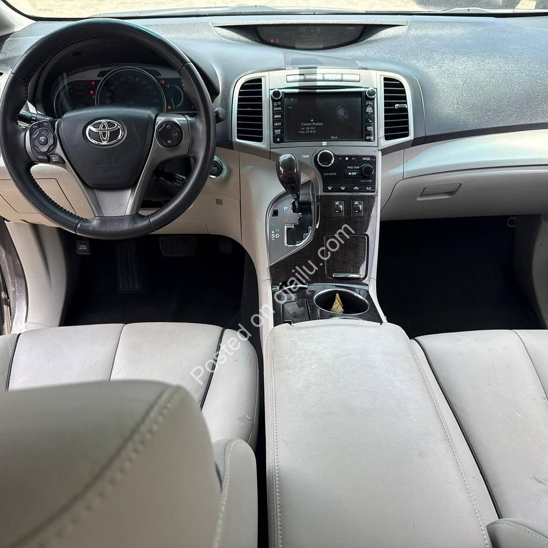 2014 Toyota Venza: Panoramic Roof, Push Start, Only ₦19.5M!