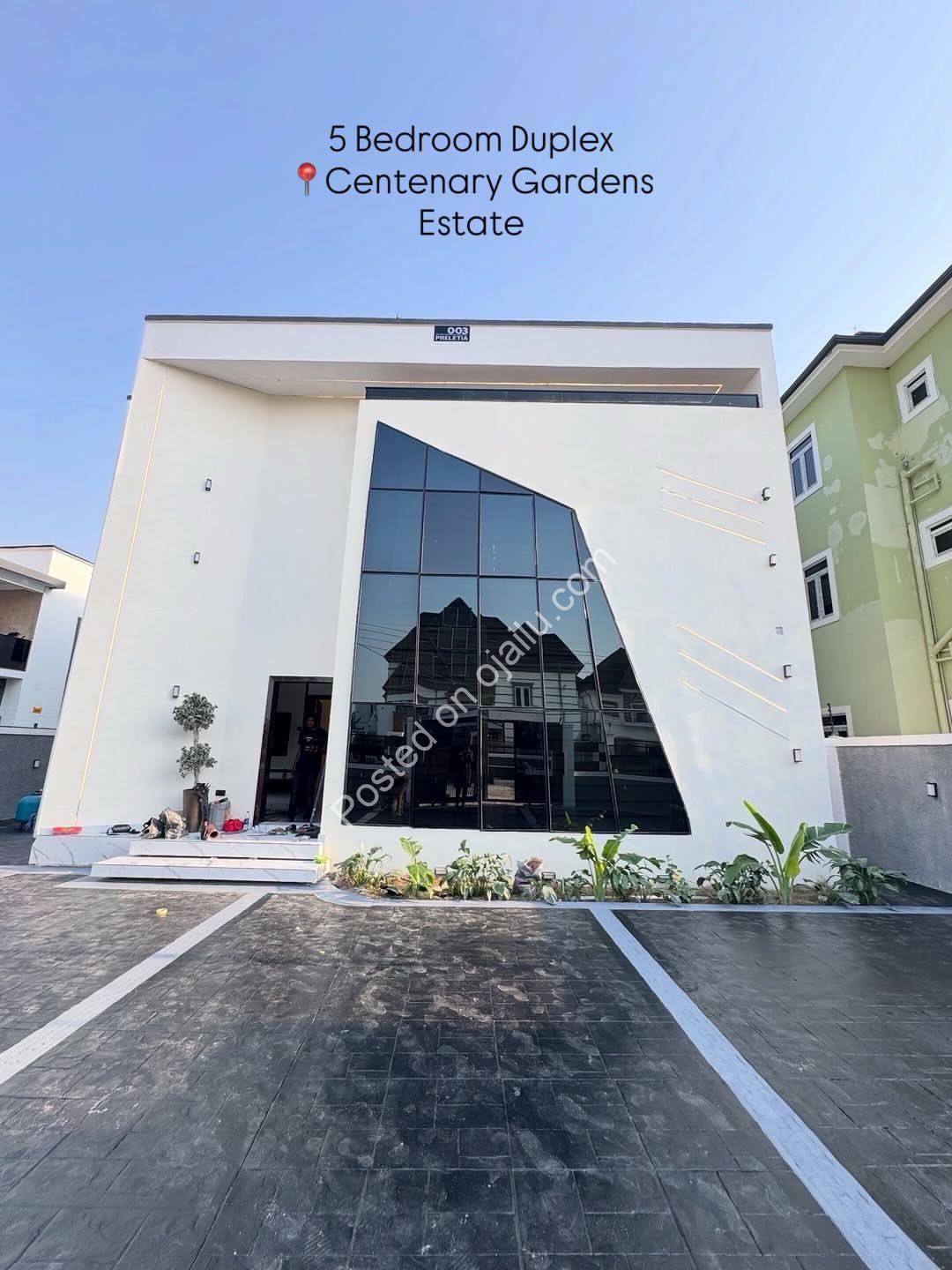 Elegant 5-Bed Duplex with Resort-Style Pool & Smart Features