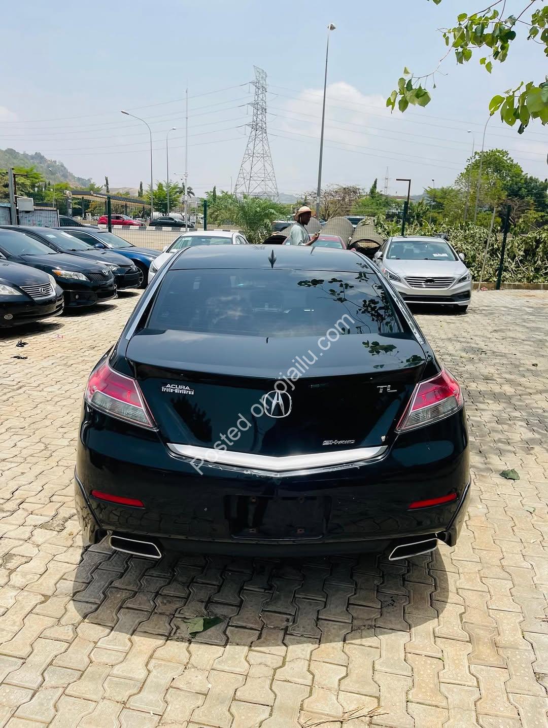 Luxury Lexus ES350: Keyless, Sunroof, Smooth Drive