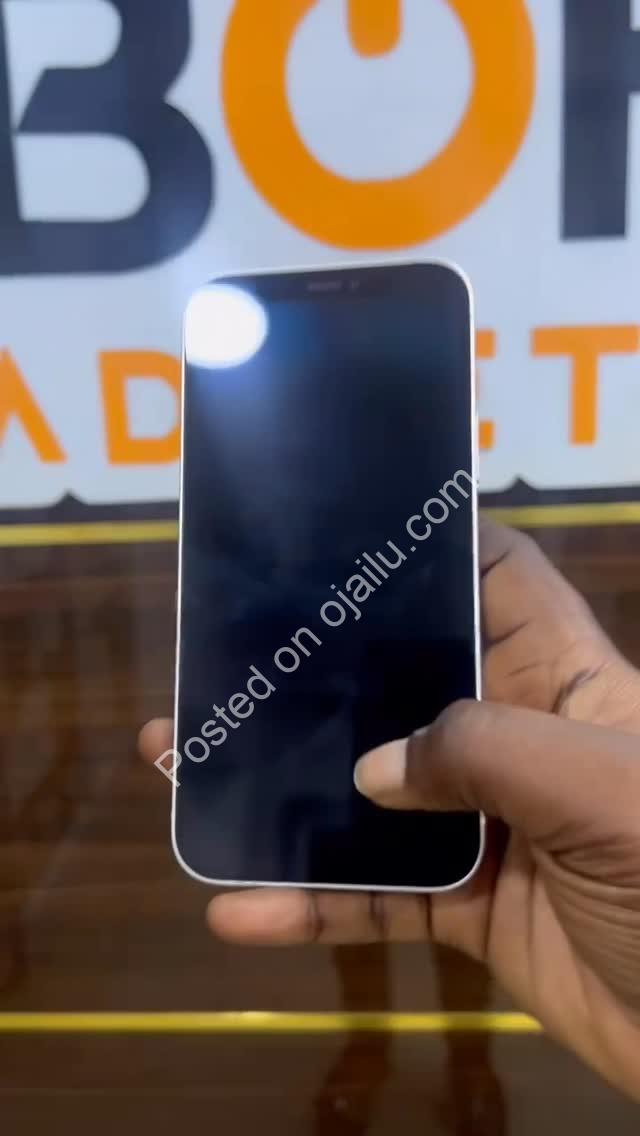 Unlocked iPhone 12 | 64GB White | Face ID Ready