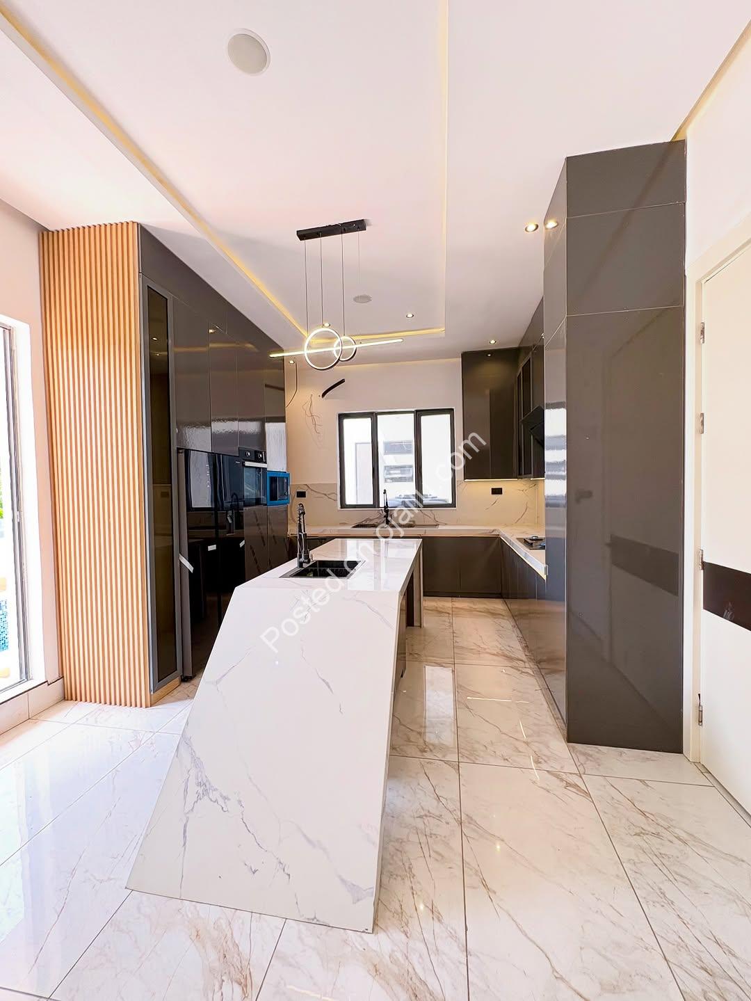 Lekki’s Ultimate 6-Bedroom Estate Masterpiece