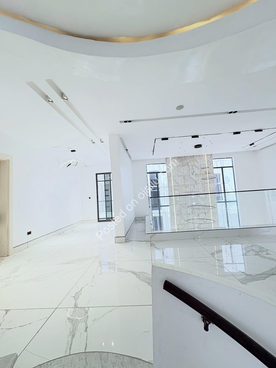 Lekki’s Ultimate 6-Bedroom Estate Masterpiece