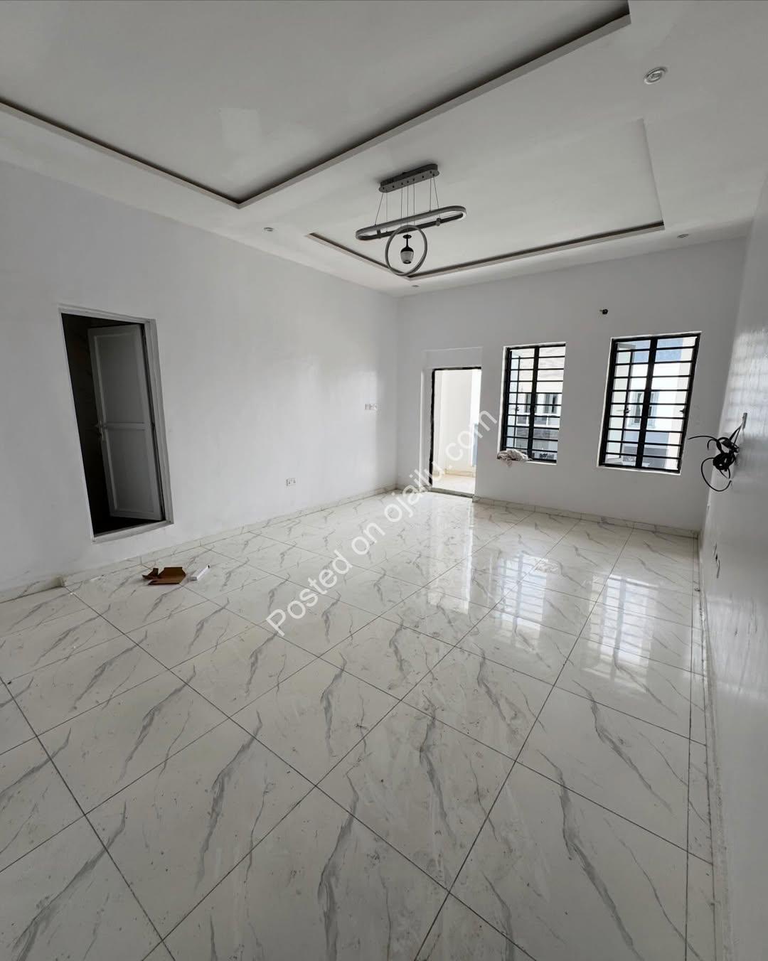 Stunning 4-Bed Terrace Duplex in Prime Ikota