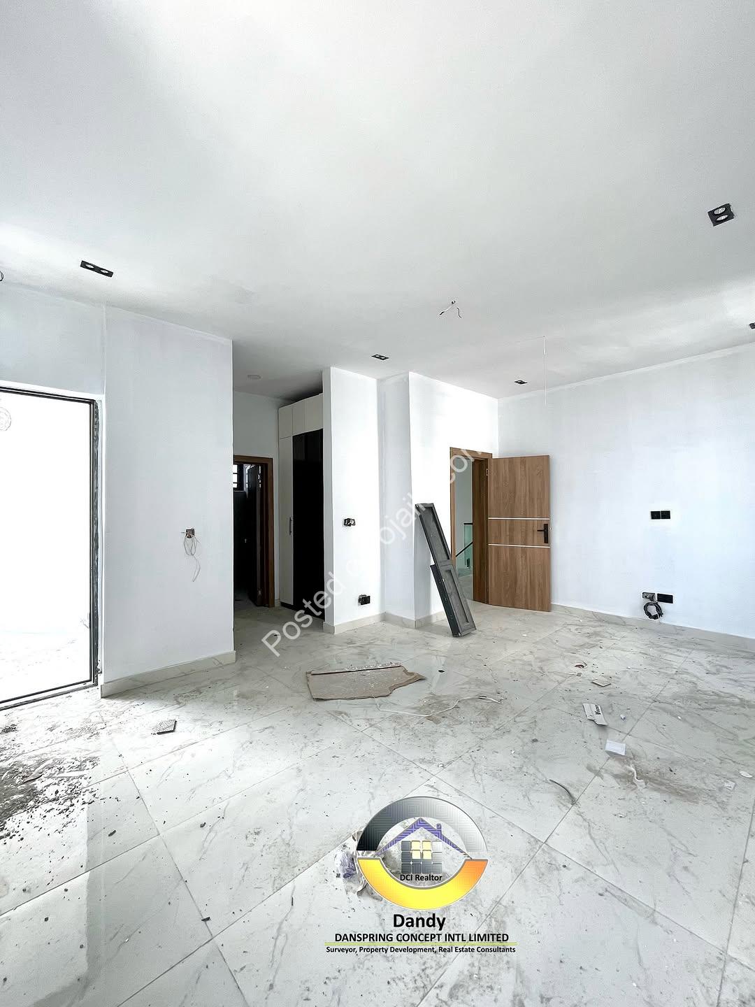 Stunning 5-Bed Ikota Villa: Your Dream Lagos Lifestyle Awaits