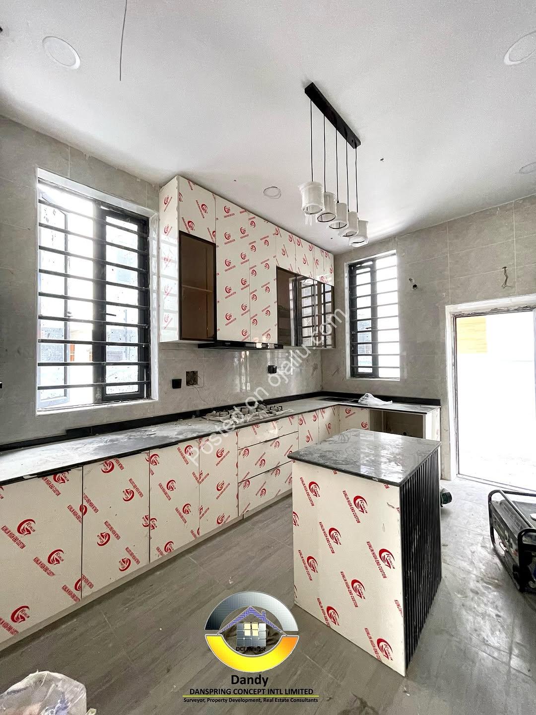 Stunning 5-Bed Ikota Villa: Your Dream Lagos Lifestyle Awaits