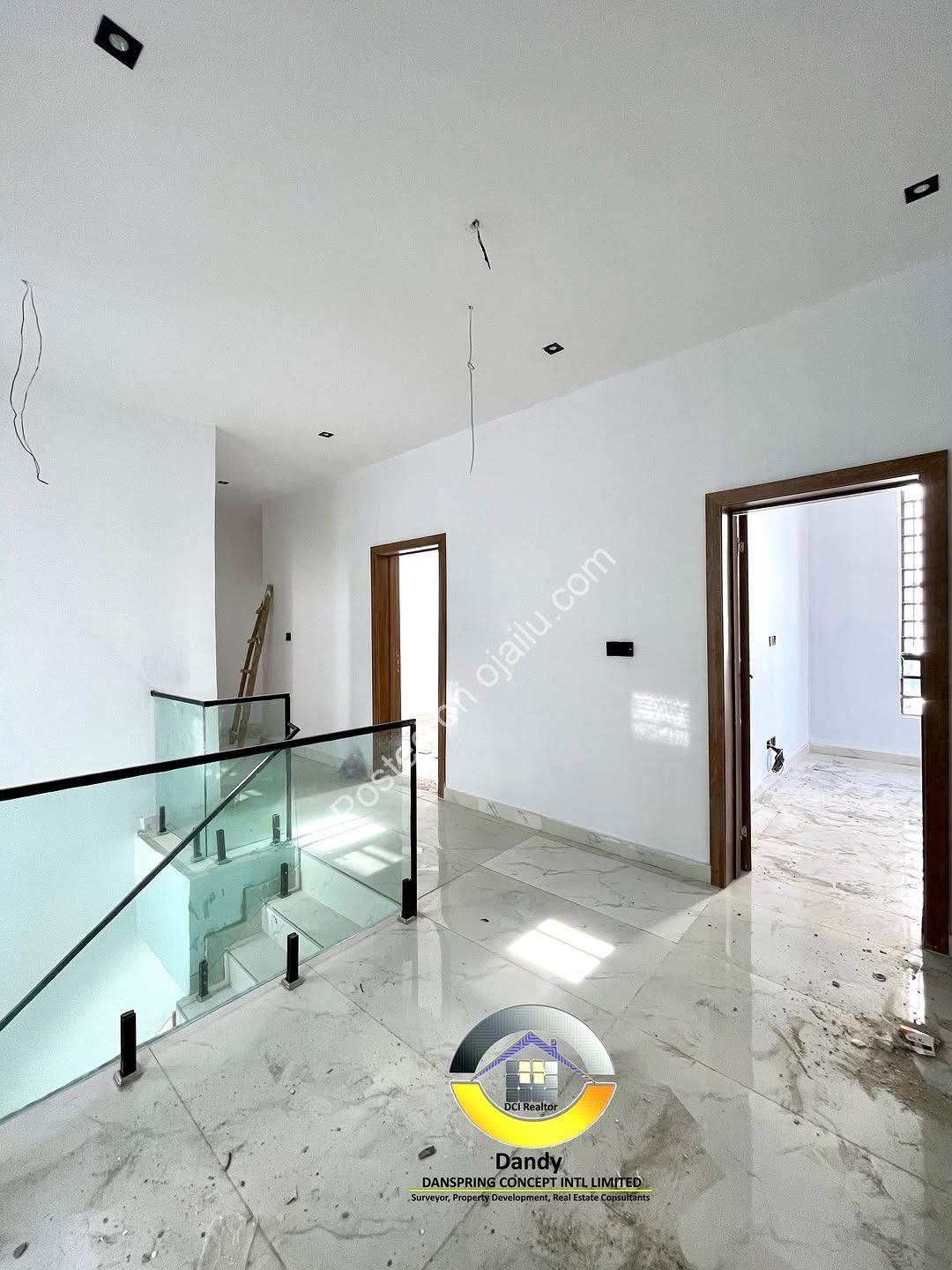 Stunning 5-Bed Ikota Villa: Your Dream Lagos Lifestyle Awaits