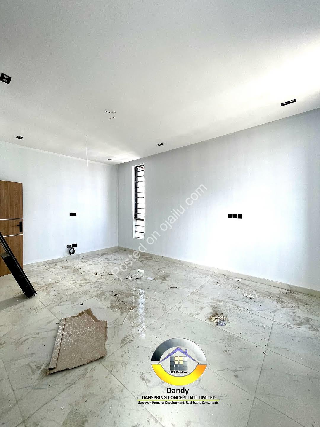 Stunning 5-Bed Ikota Villa: Your Dream Lagos Lifestyle Awaits