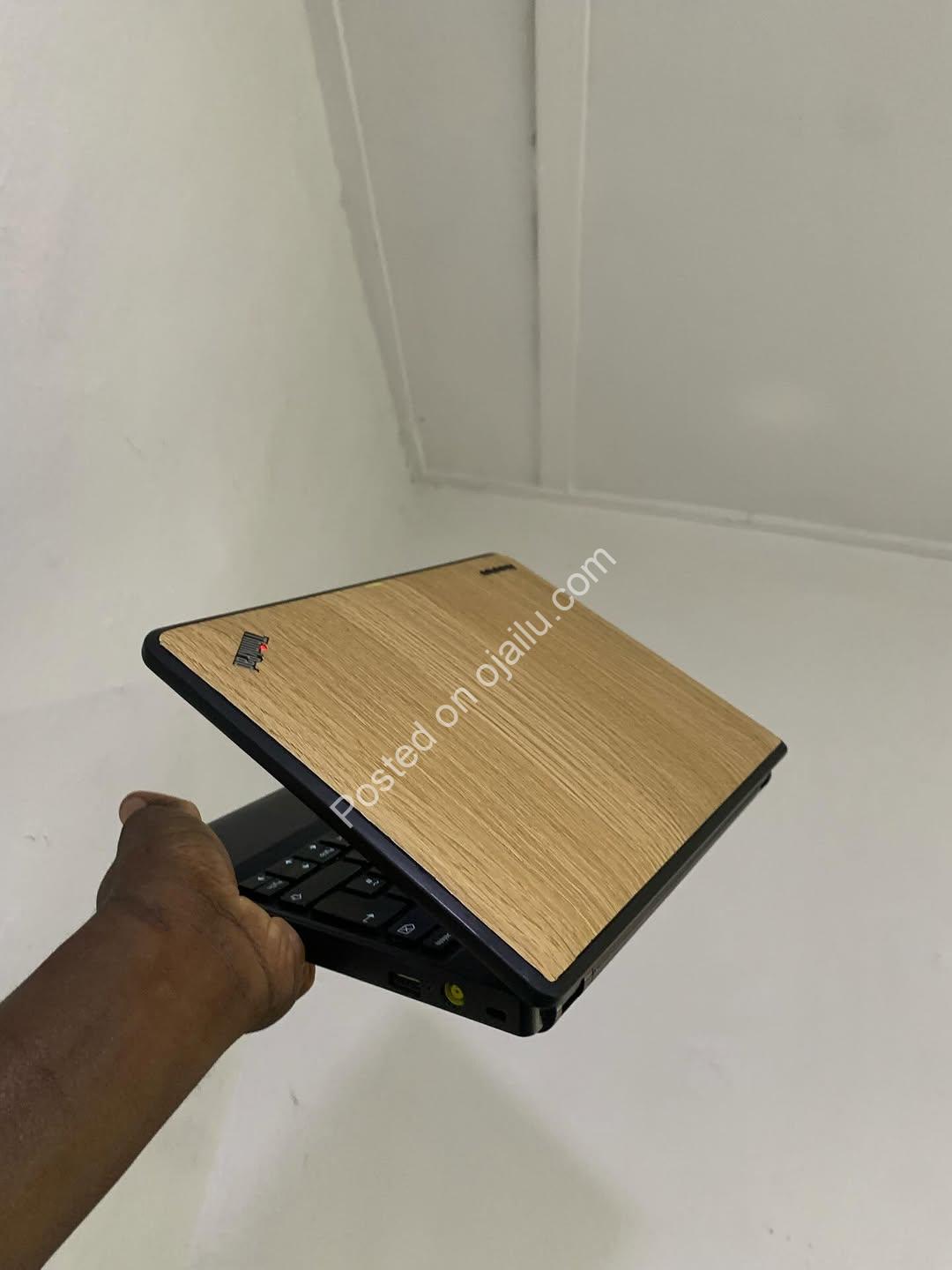 Unleash Power: Lenovo X131e with 6GB RAM & SSD Speed!