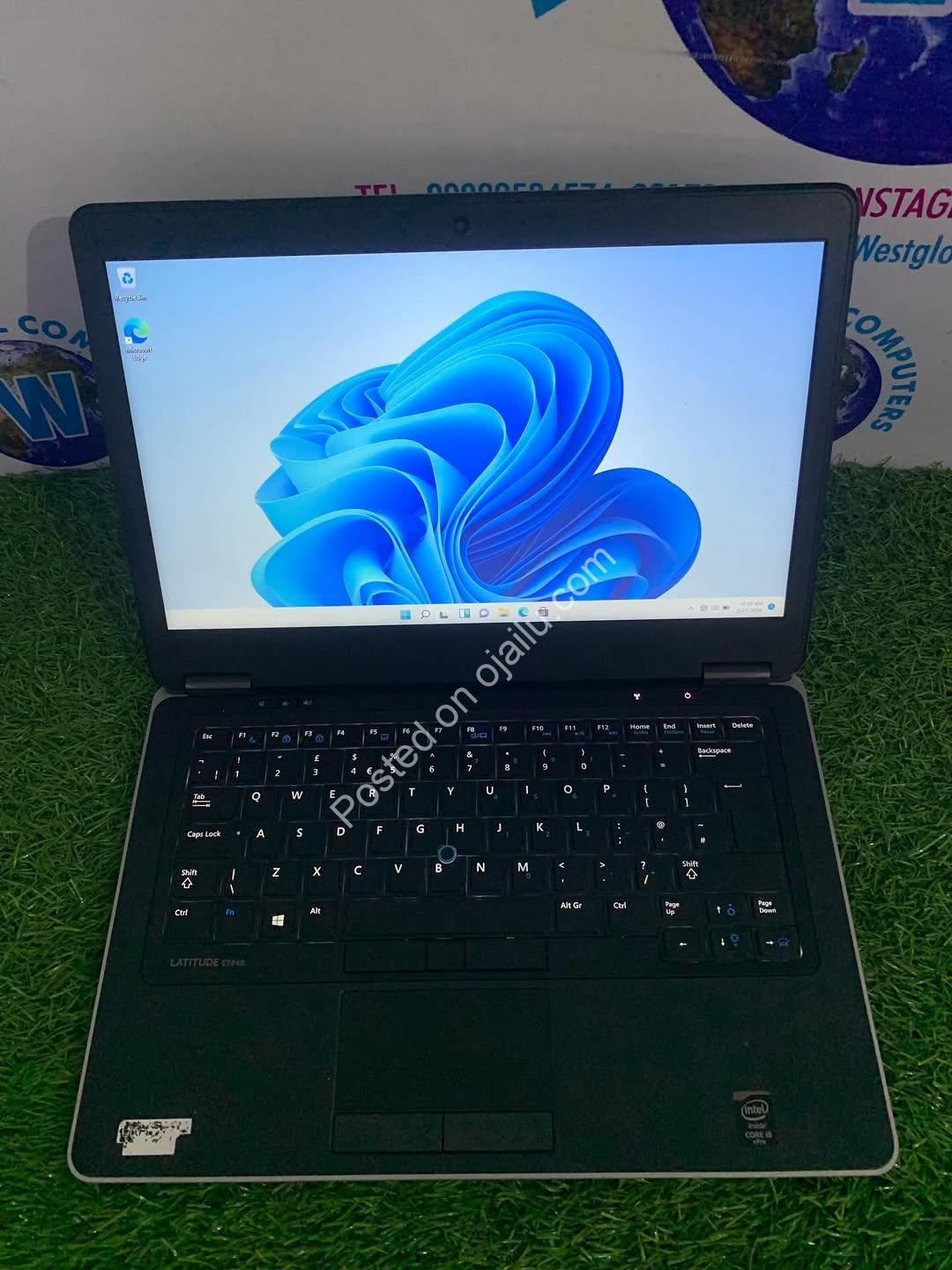 Unleash Power: Dell Latitude 7440 with i5 & Backlit Keyboard