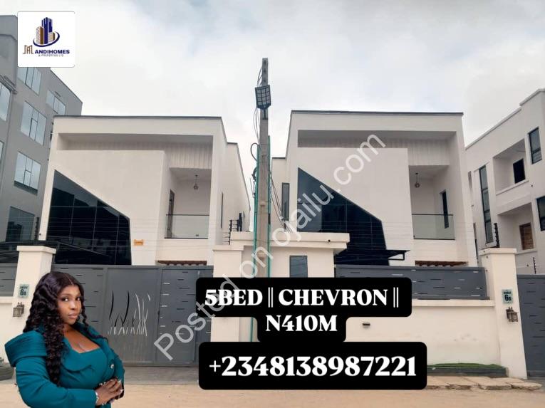 Chevron Haven: 5-Bed Estate with Pool & 24/7 Power